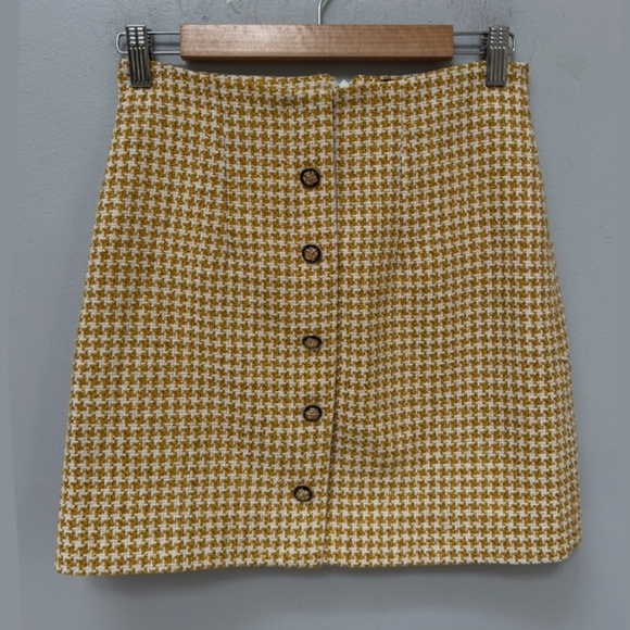 Yellow and White Tweed Mini Skirt in XS - Picture 3 of 5